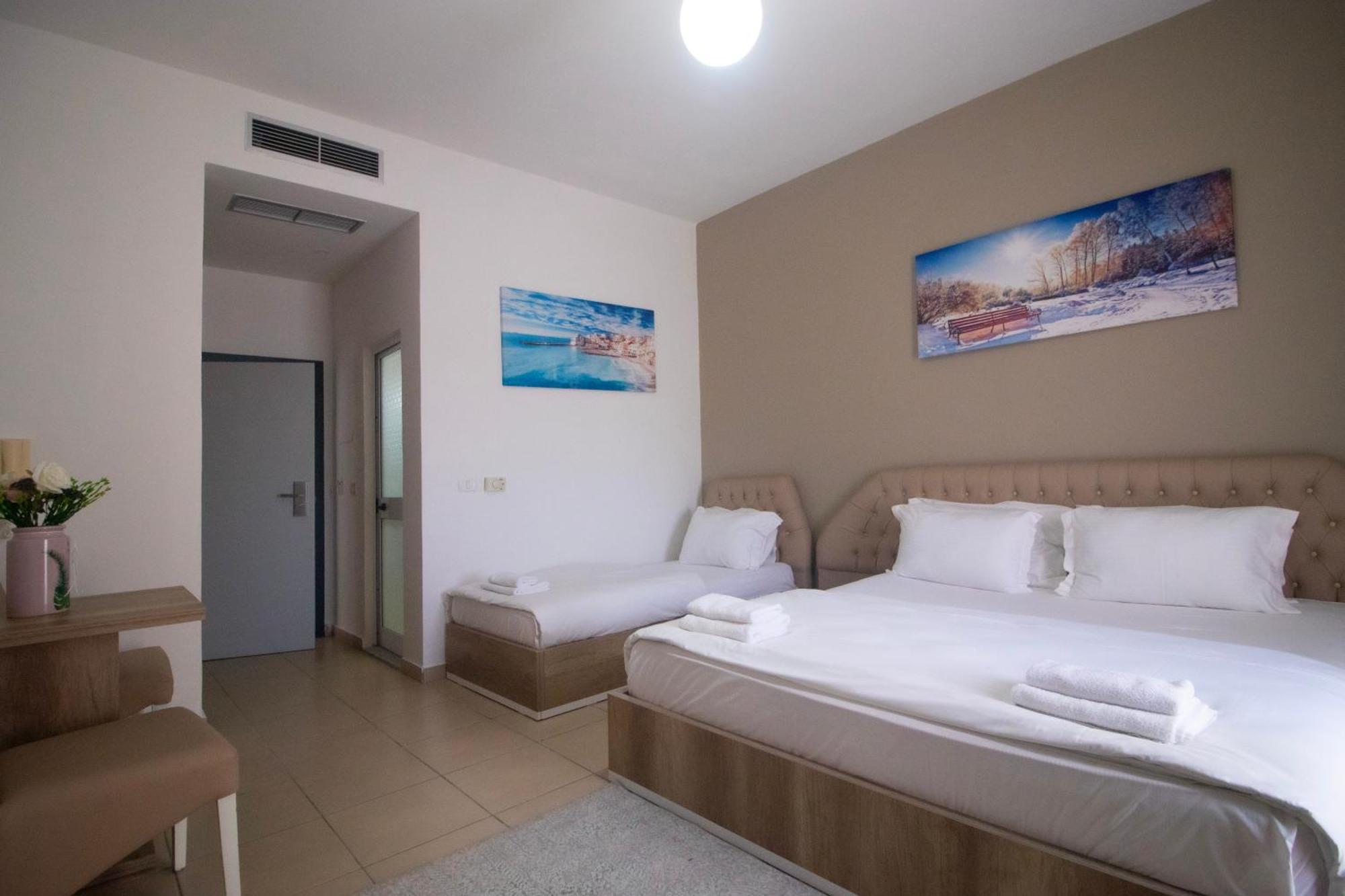 Hotel Princ Golem  Buitenkant foto